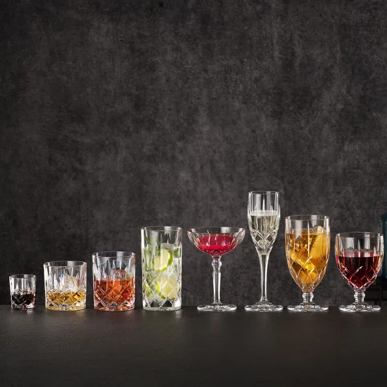 Komplet kieliszków NOBLESSE wysokich do wina 4 szt. 0,35 l