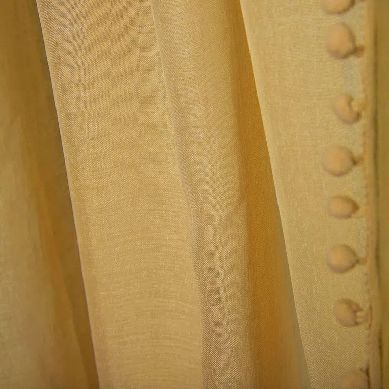 Firanka ADI z pomponikami musztardowa 140x250 cm