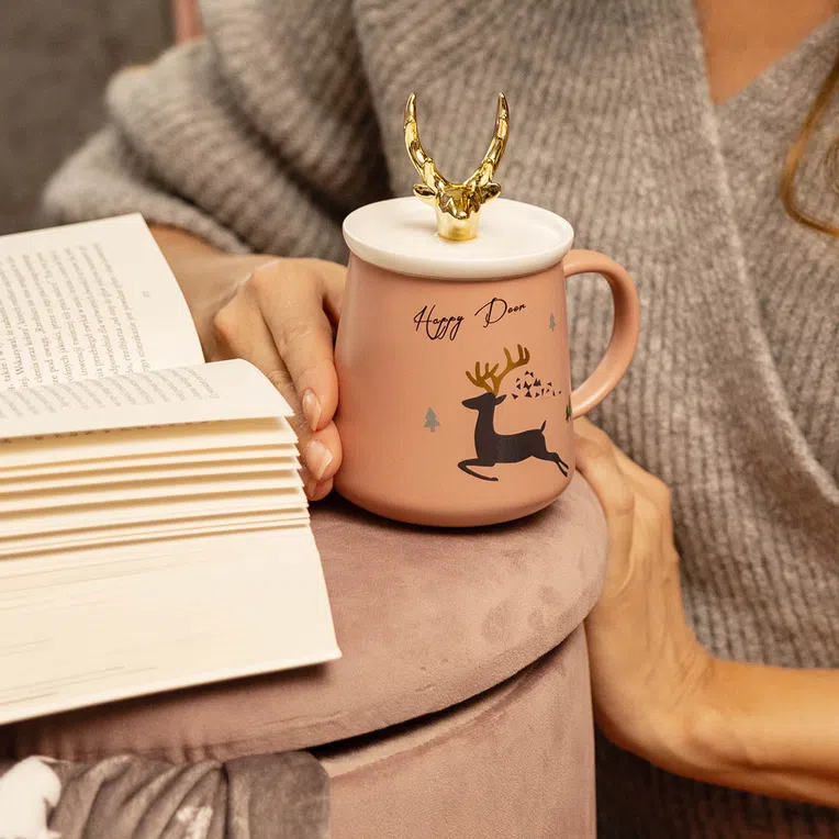 Kubek ROSIE różowy z ozdobną przykrywką 0,4 l