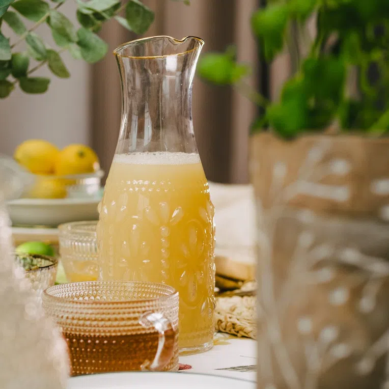 Karafka BARREL ze złotą obwódką 1,2 l