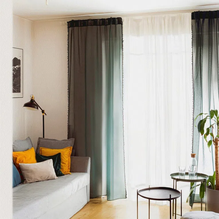 Firanka ADI z pomponikami zielona 140x250 cm