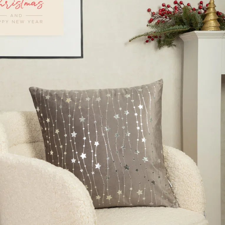 Poszewka FERIE w srebrne gwiazdki szara 45x45 cm