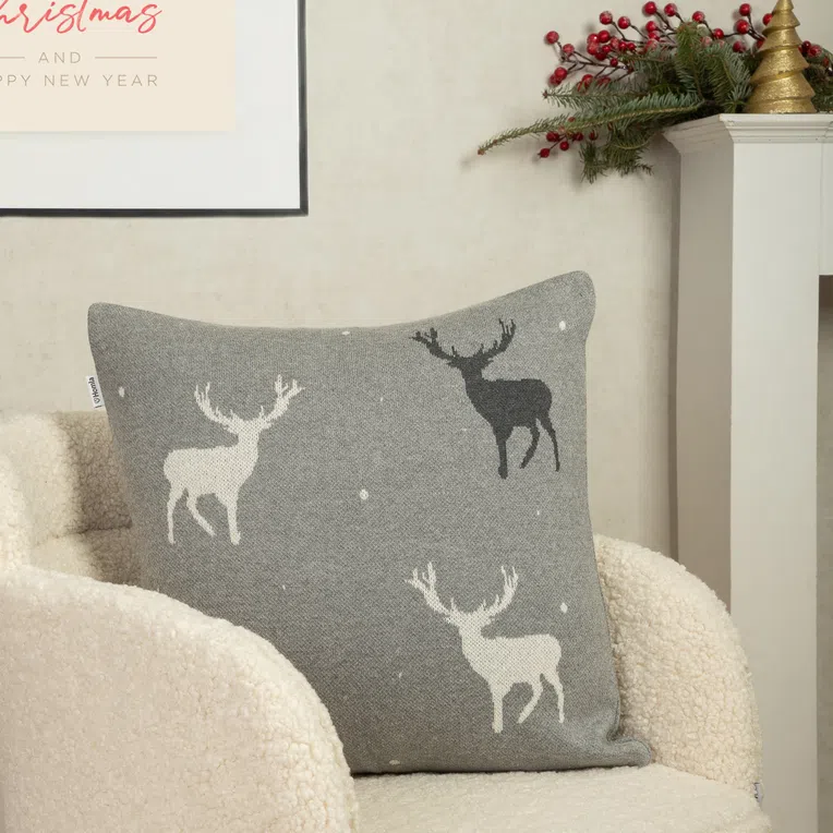 Poszewka RENIG w renifery 45x45 cm