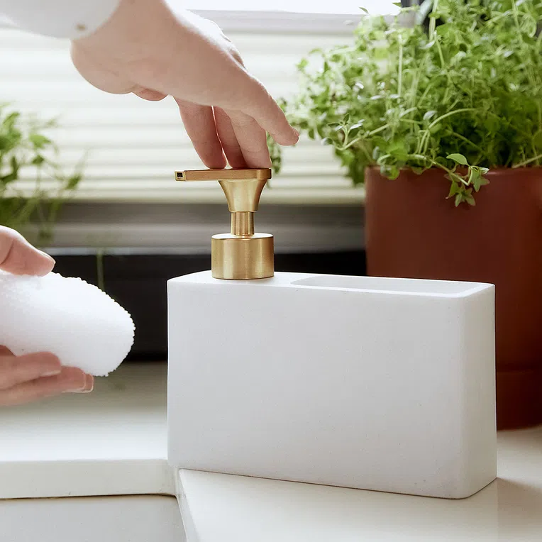 Dozownik TEANA biały ze złotą pompką 17x15 cm