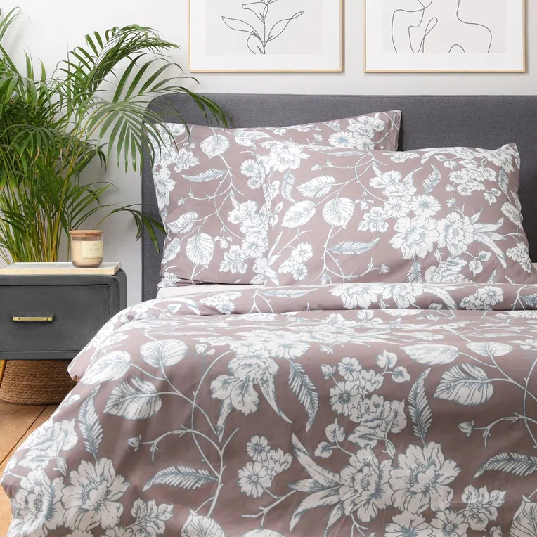 Pościel GRACIA z mikrofibry szara w białe kwiaty 160x200 cm