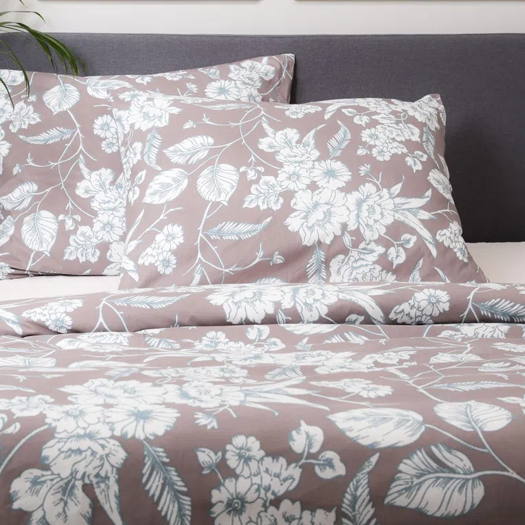 Pościel GRACIA z mikrofibry szara w białe kwiaty 160x200 cm