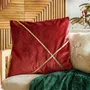 Poszewka GILZA ze złotym paskiem bordowa 45x45 cm