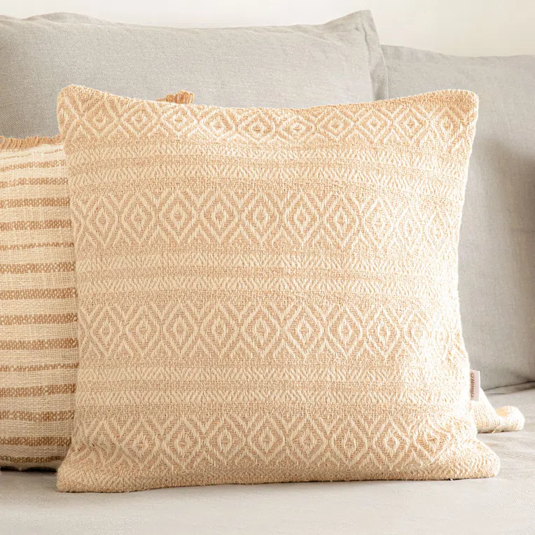 Poszewka NAGAR w romby beżowa 45x45 cm
