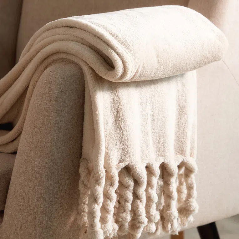 Koc BRAID gładki z frędzlami beżowy 130x190 cm