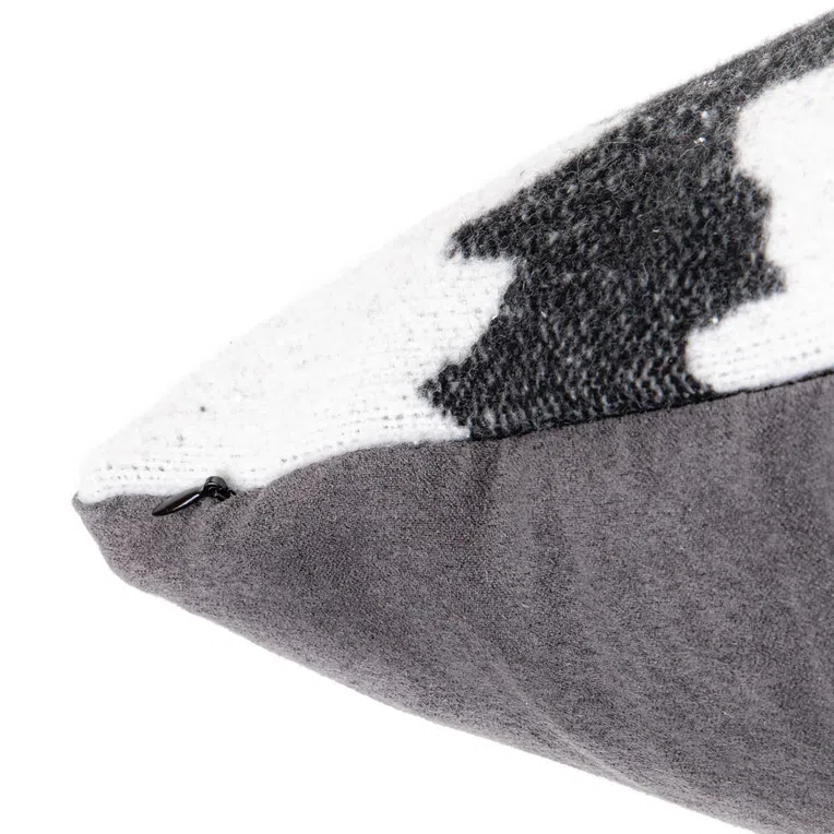 Poszewka BELLY w choinki i pompony szara 45x45 cm