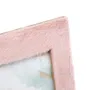 Ramka na zdjęcie KLARA z futerkiem różowa 13,2x18,2 cm