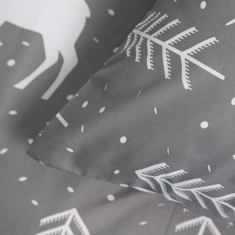 Pościel RENO z mikrofibry w renifery 160x200 cm