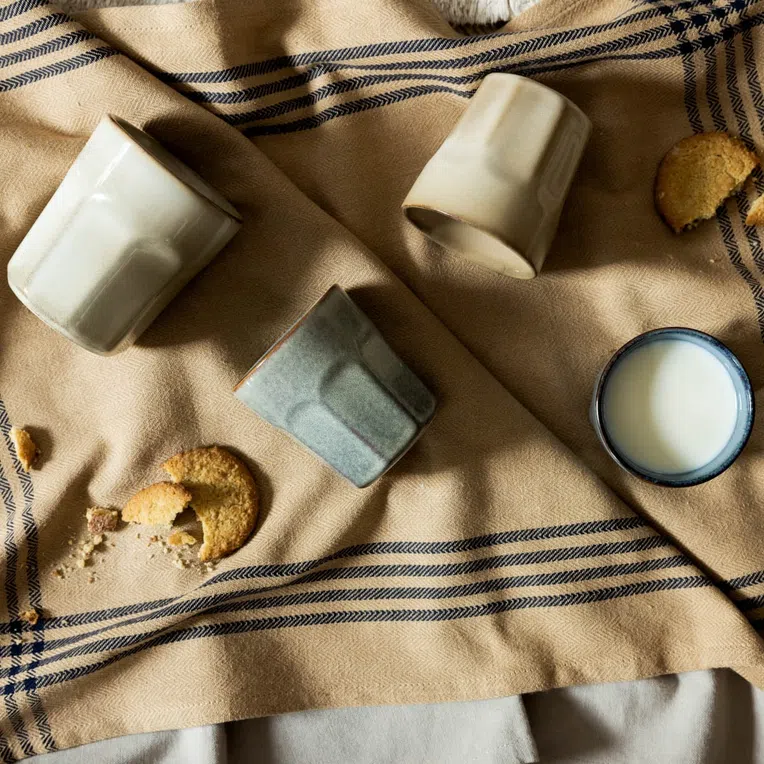 Kubek CARLA bez ucha beżowy 0,15 l