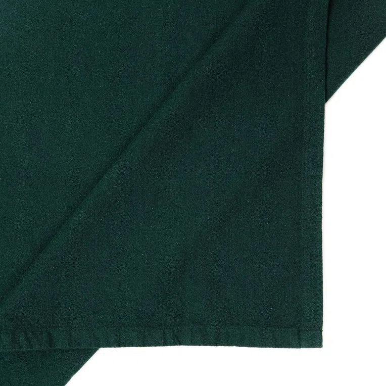 Obrus FEMELO ciemnozielony 150x220 cm