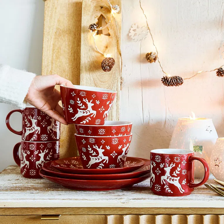 Kubek AVERO czerwony z jelonkami 0,35 l