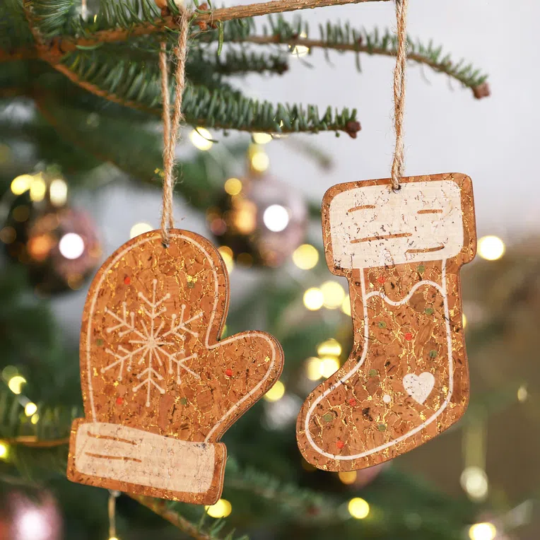 Zawieszka SORANO drewniana bucik i rękawica, 2 szt 11 cm