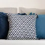 Poszewka ALTARA w romby z frędzlami granatowa 45x45 cm