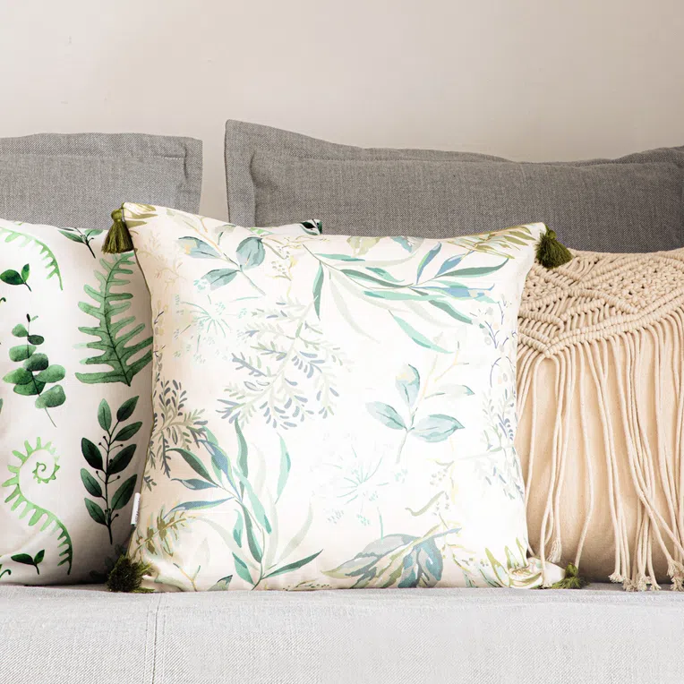 Poszewka LEMPI w liście oliwkowa z frędzlami 45x45 cm