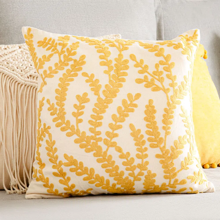 Poszewka MULTIA w listki musztardowe 45x45 cm