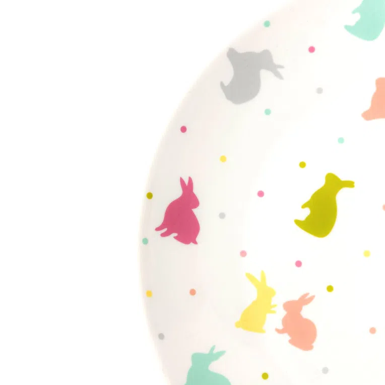 Talerz wielkanocny RABBITO deserowy z kolorowymi zającami 20 cm