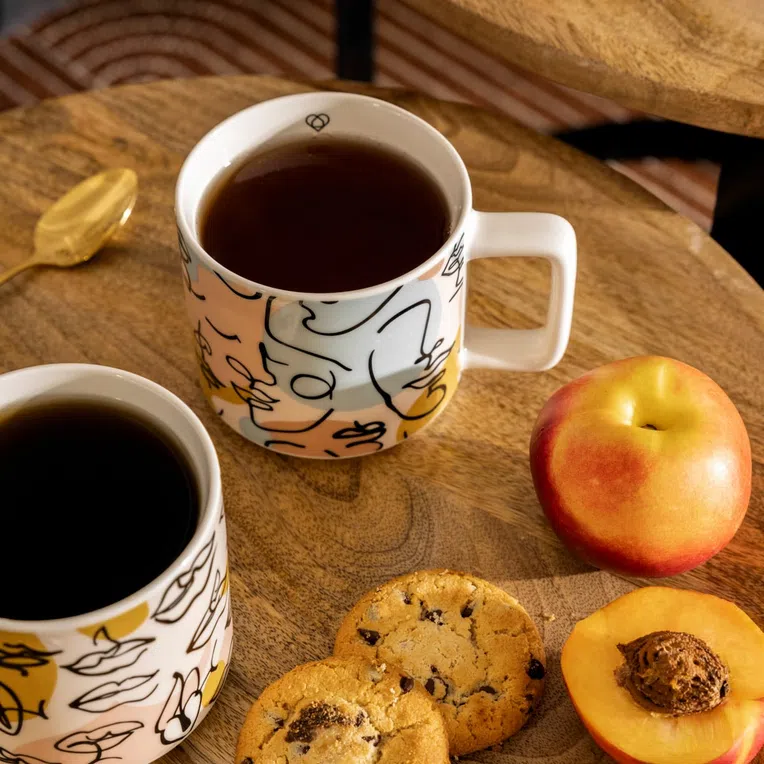 Kubek SARINA kolorowe twarze 0,4 l