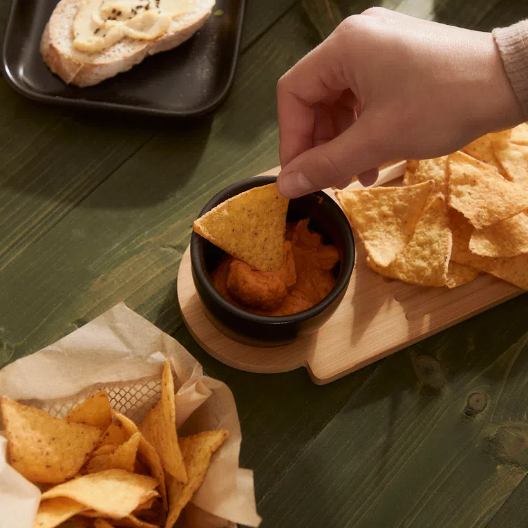 Deska ELAMA z czarną miseczką 33x 12 cm