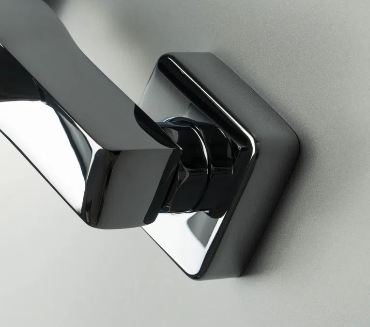 Bateria prysznicowa natynkowa Deante Blur chrom połysk BQL_040M