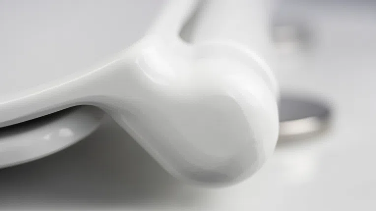 Miska WC wisząca Deante Hiacynt New bezkołnierzowa z deską wolnoopadającą duroplast CDYD6ZPW