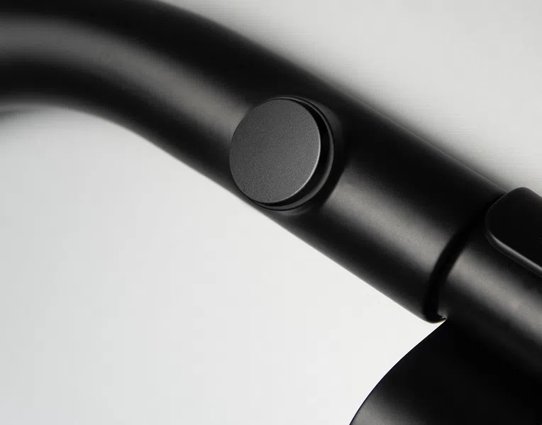 Grzejnik łazienkowy 50x121 cm Silia Deante nero AGI_NG41