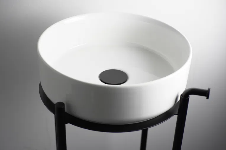 Konsola łazienkowa Deante Silia 36x84x36 cm nero CKS_N36A