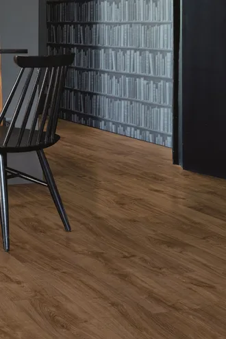 Panele winylowe RIGID Quick-Step Alpha Vinyl AVMPU40090 Dab Jesienny Brazowy Kl. 33 5,0 + 1 mm click z podkładem