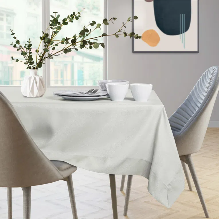 Obrus EMPIRE plamoodporny beżowy 120x180 cm