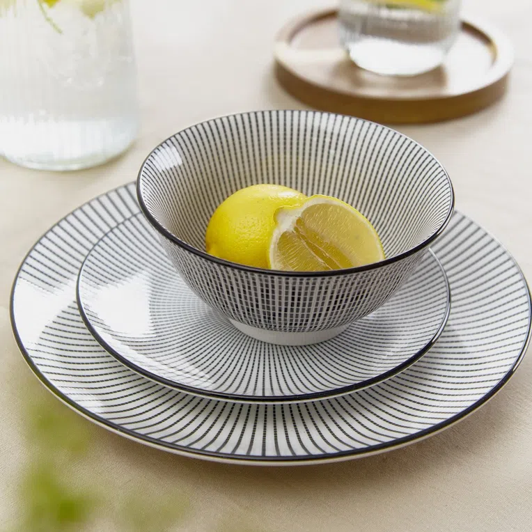 Talerz NAVIA deserowy czarny 19 cm