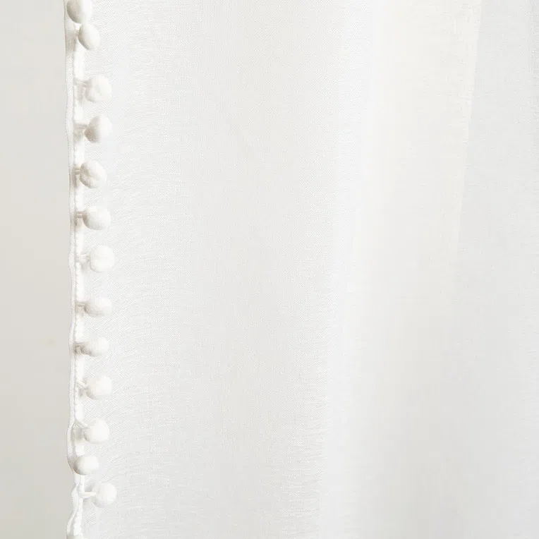 Firanka ADI z pomponikami biała 140x250 cm