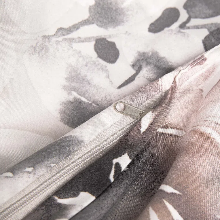 Pościel QUINTO z mikrofibry biała w liście i kwiaty 160x200 cm