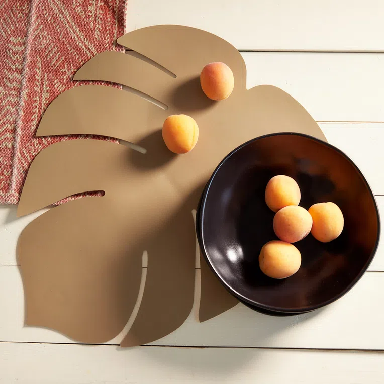 Podkładka do jadalni BLAD w kształcie liścia złota 42 cm