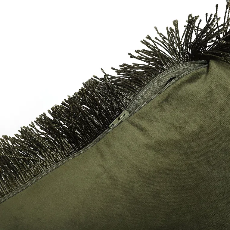 Poszewka LIMA z frędzlami oliwkowa 45x45 cm