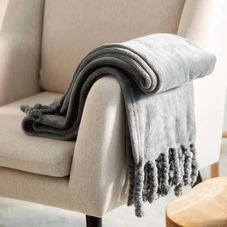 Koc BRAID gładki z frędzlami szary 130x190 cm