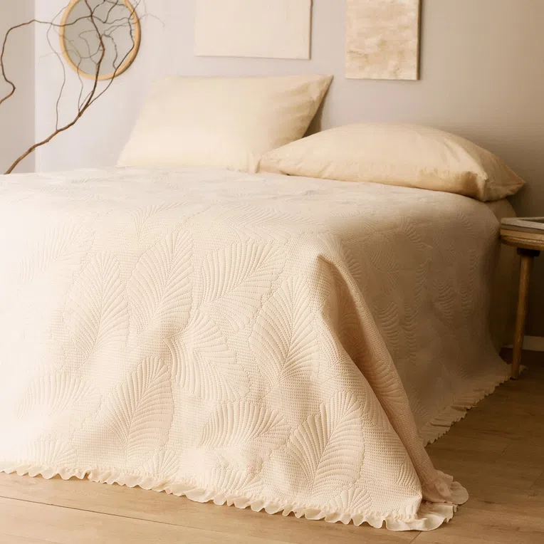 Narzuta FRILL NEW ecru 200x220 cm
