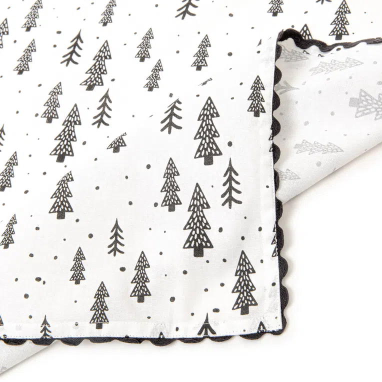 Obrus HALLA w czarne choinki 130x180 cm