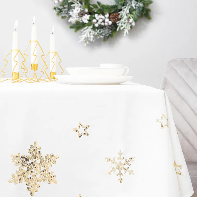 Obrus ISVEJ biały w cekiny 130x180 cm