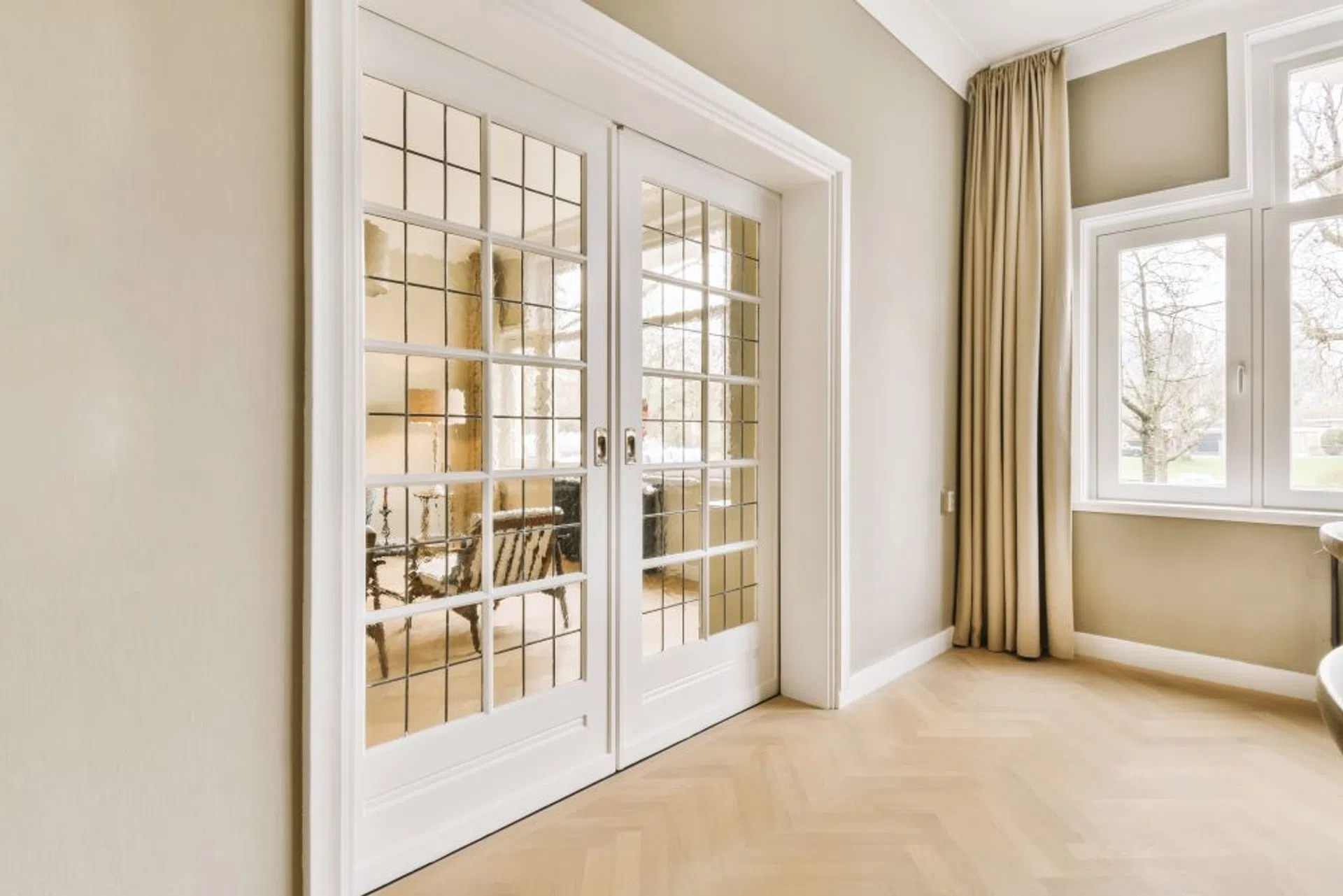 drzwi chowane w ścianę