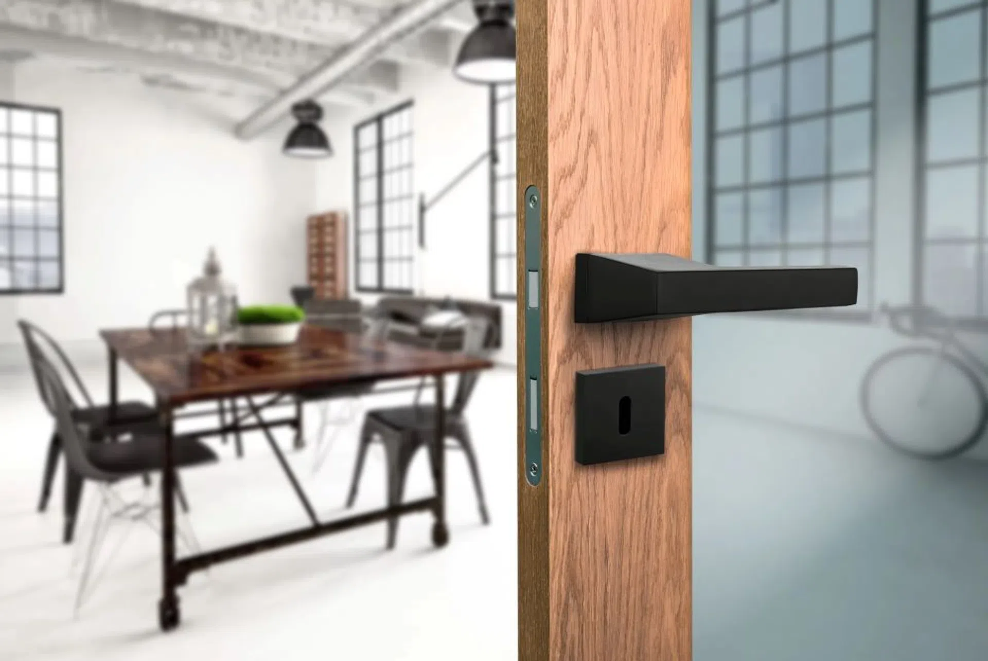 montaż klamki do drzwi