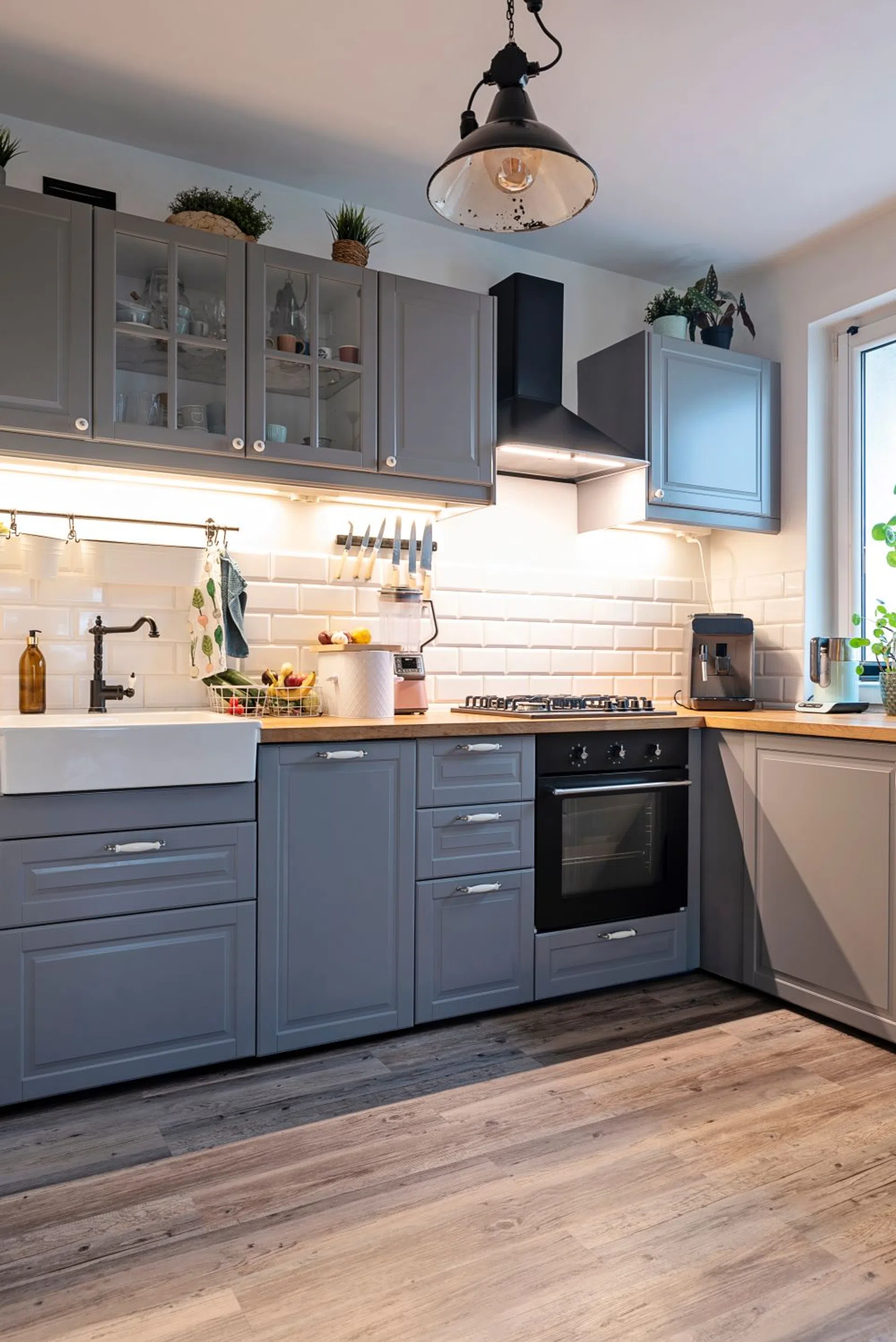 Ile kosztuje blat kuchenny? Uśrednione ceny 2026