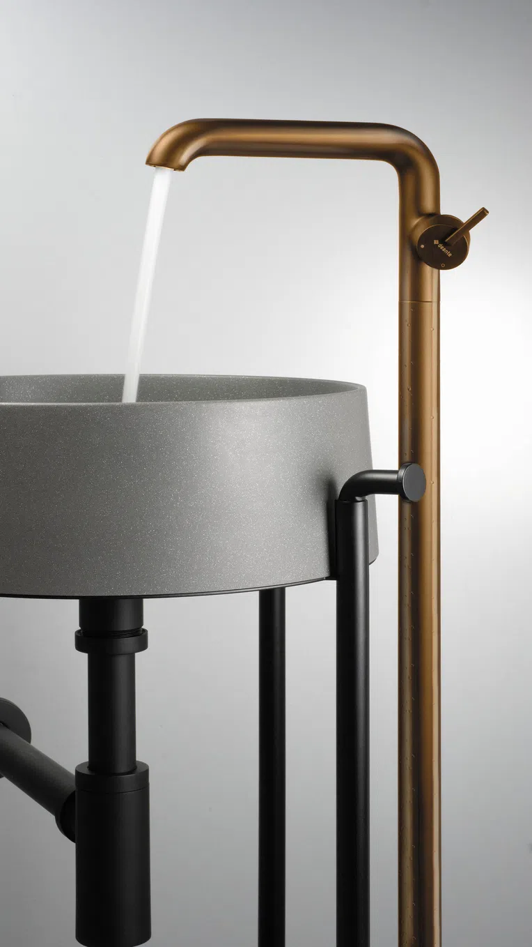 Bateria umywalkowa wolnostojąca Deante Silia brąz szczotkowany BQS_C2KK