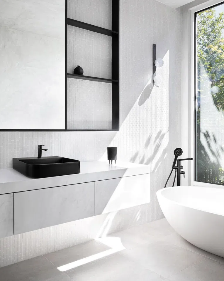 Bateria umywalkowa Deante Arnika nero BQA_N20M