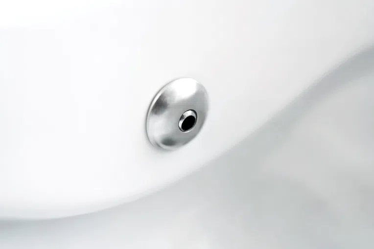 Miska WC z funkcją bidetu wisząca Deante Peonia bezkołnierzowa z deską wolnoopadającą duroplast CBP_6WPW